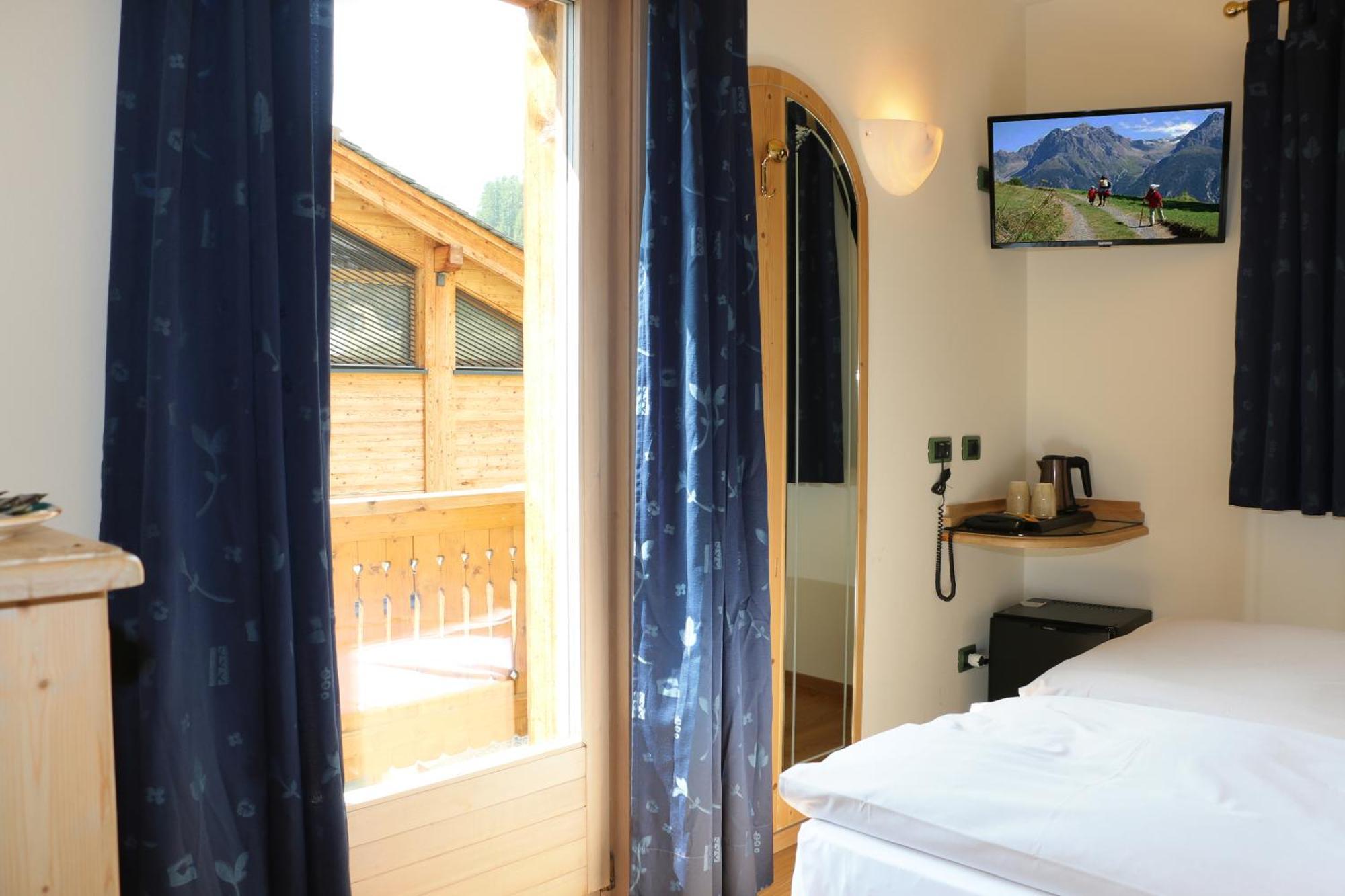 Hotel "La Suisse" 利维尼奥 外观 照片